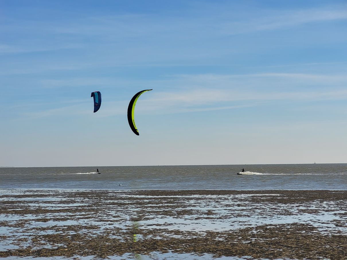 Kiter am Strand von Schillig - Nordsee I
