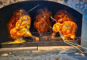 3 Hähnchen im Holzbackofen