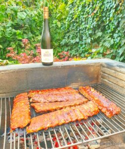 Leckere Spareribs zu Hause auf dem Grill