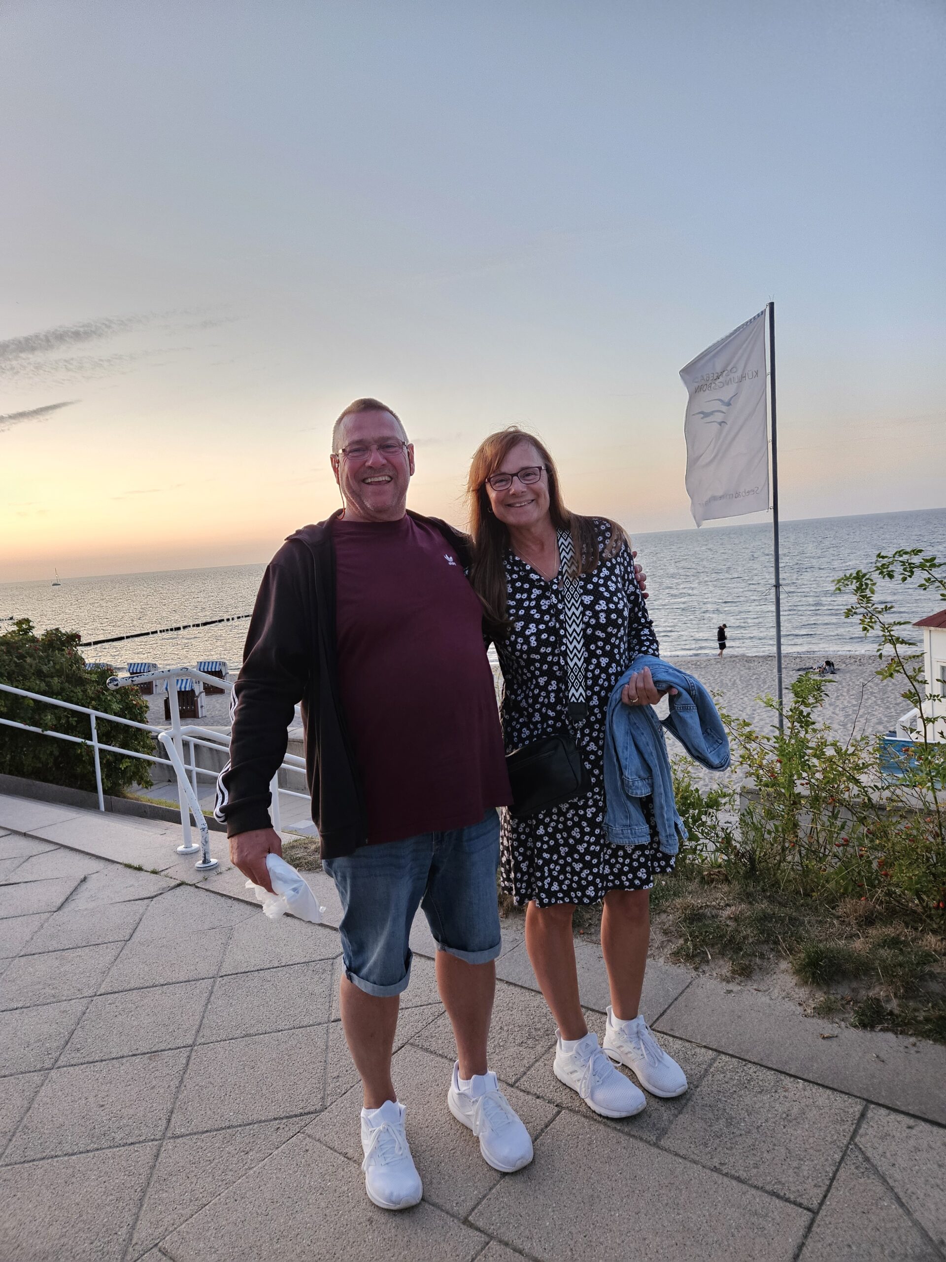 Manuela und ich auf dem Weg zum Hafenfest - Ostseebad Kühlungsborn