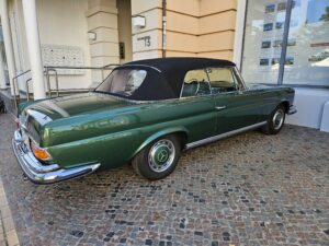 Schöner Mercedes Benz 280 SE in Warnemünde