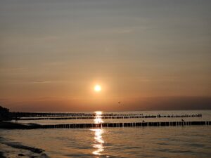 Sonnenuntergang über den Ostsee Buhnen - Ostseebad Kühlungsborn