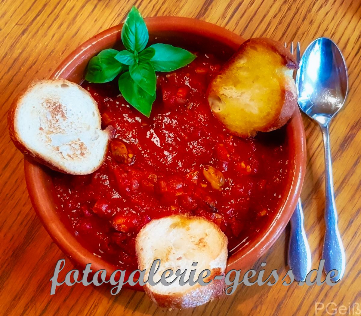 Tomaten-Meeresfrüchte-Suppe - Fischsuppe