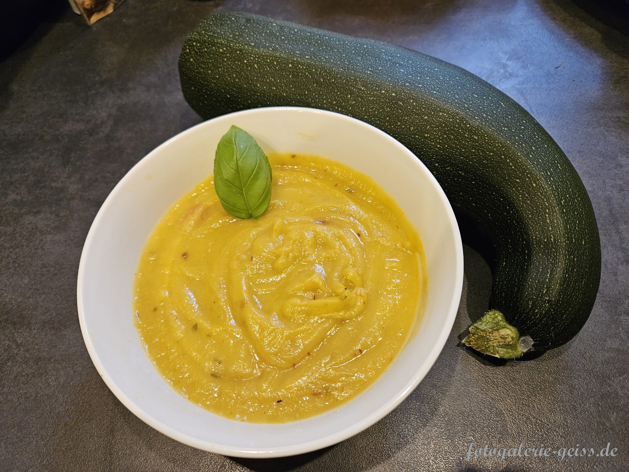 Zucchini-Suppe