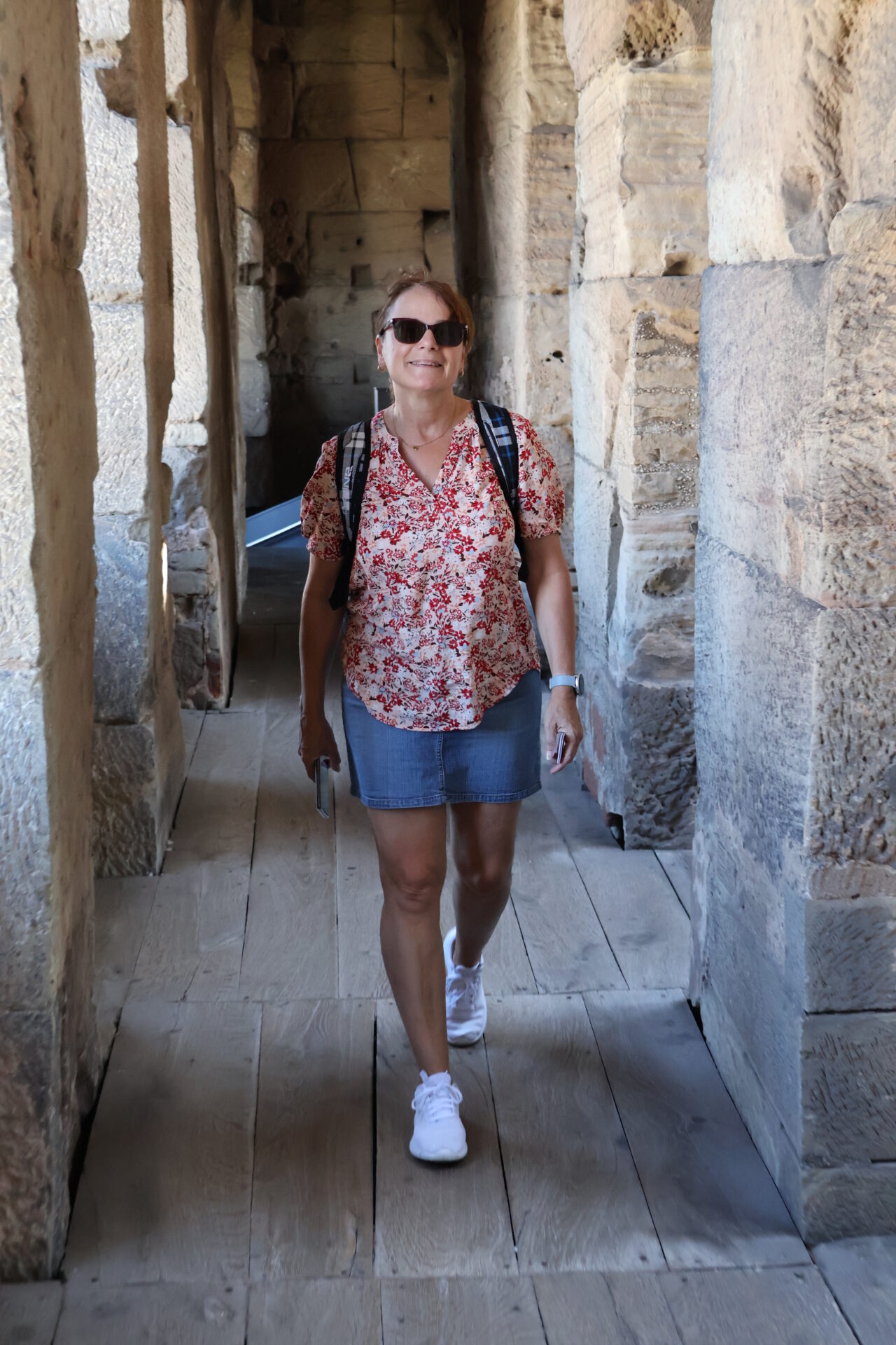 Manuela in der Porta Nigra in Trier - September 2023_12