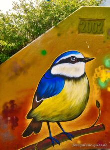 Vogel-Graffiti an der Schneckenbrücke in Kostheim