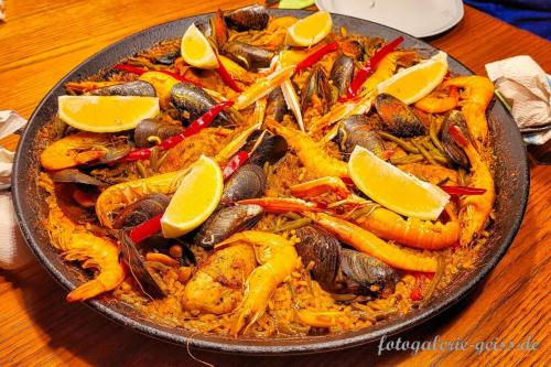 Selbstgekochte-Paella